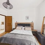 Maison Pour 4 Avec Terrasse - Centre *