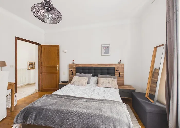 Maison Pour 4 Avec Terrasse - Centre *